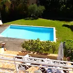 House With Pool In Hébergement de vacances Bandol