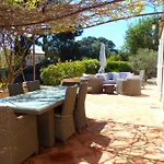 Hébergement de vacances House With Pool In