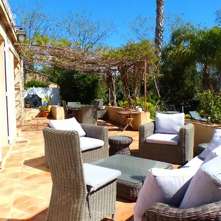 House With Pool In * Bandol